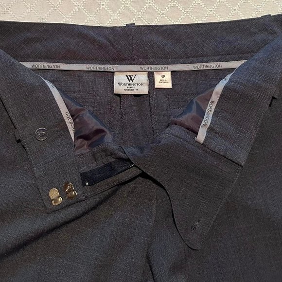 SIZE 4 Petite Modern Fit Worthington Grey Dress Slacks - Picture 4 of 10